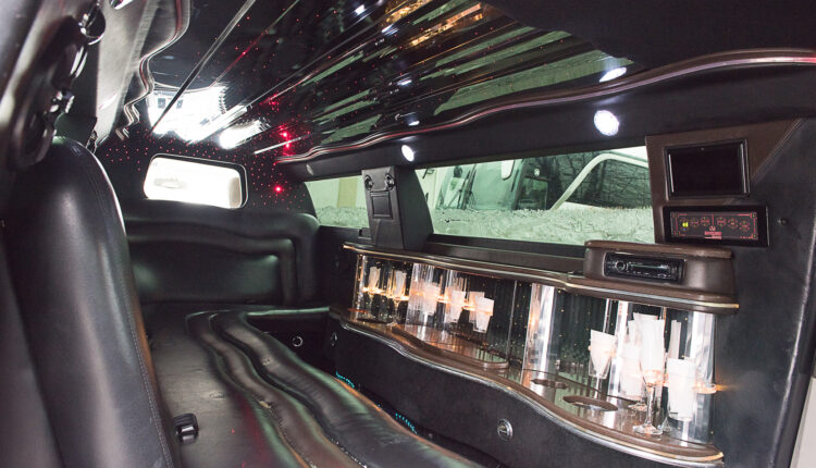 10 passenger Chrysler limousine